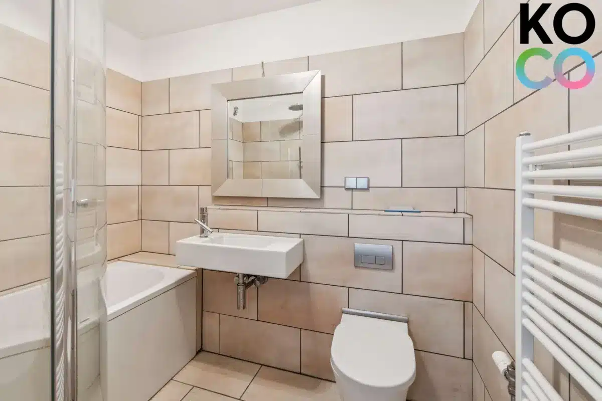 Badezimmer in der unteren Etage