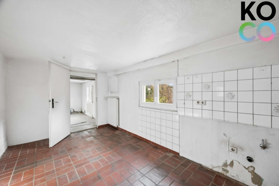 Küche mit Tageslicht - Historisches Fachwerkhaus mit großem Grundstück in begehrter Lage! Liebhaberprojekt!