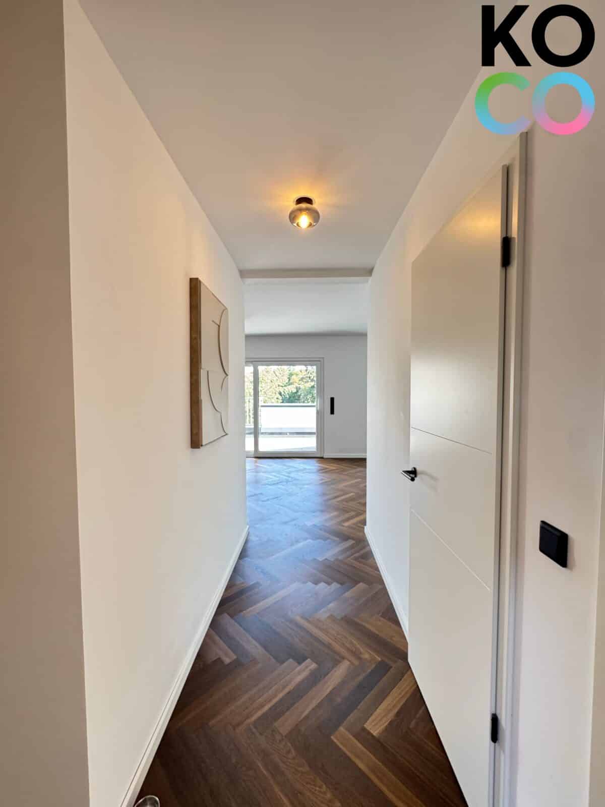 Diele mit Blick in das Wohnzimmer
