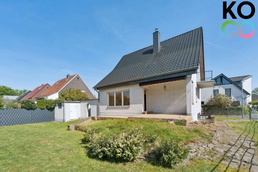 Außenansicht - Freistehendes Einfamilienhaus mit 532 m² Garten, Garage und modernisierter Basis in Ratingen