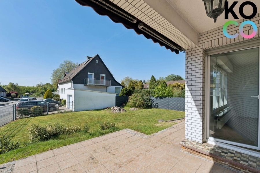 Terrasse - Freistehendes Einfamilienhaus mit 532 m² Garten, Garage und modernisierter Basis in Ratingen