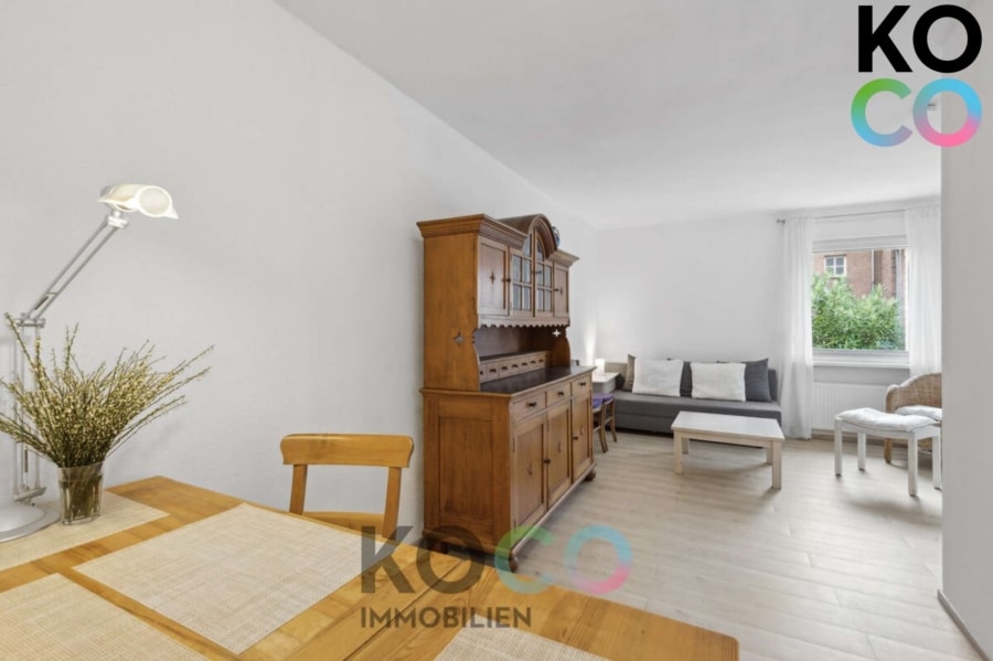 Wohnzimmer - Arbeiten, Lagern, Wohnen – Flexibler Bungalow mit Halle für Handwerker, Kreative & Händler