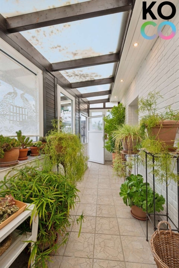 Wintergarten - Arbeiten, Lagern, Wohnen – Flexibler Bungalow mit Halle für Handwerker, Kreative & Händler