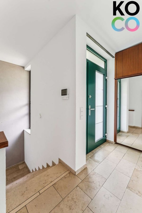 Eingangsbereich - Reihenendhaus mit Gartenparadies