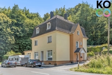 Ländlicher Wohntraum mit Stil – Großzügiges Mehrgenerationenhaus mit Wellnessgarten in Wülfrath, 42489 Wülfrath, Zweifamilienhaus