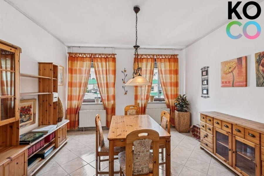 Esszimmer EG - Großzügiges Haus mit viel Potenzial – Zweifamilienhaus für Eigennutzer oder Kapitalanleger!!