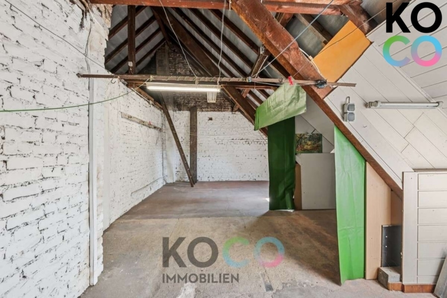 Dachboden - Großzügiges Haus mit viel Potenzial – Zweifamilienhaus für Eigennutzer oder Kapitalanleger!!