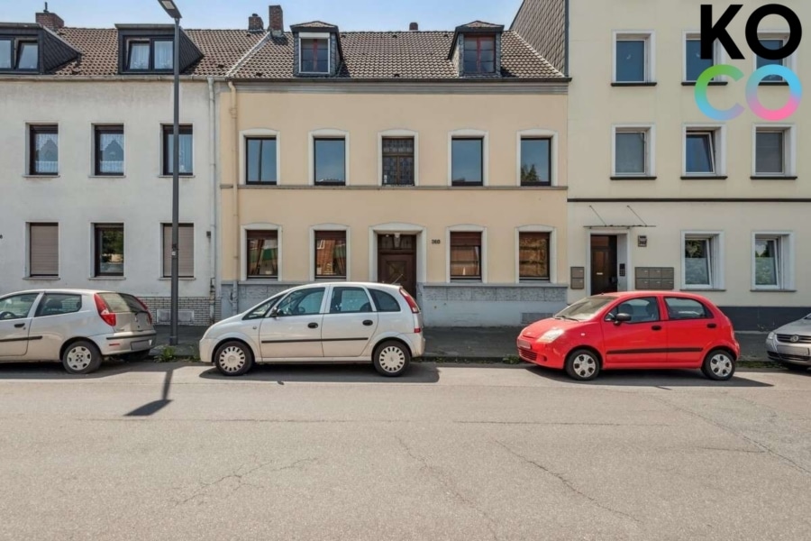 Hausansicht - Großzügiges Haus mit viel Potenzial – Zweifamilienhaus für Eigennutzer oder Kapitalanleger!!