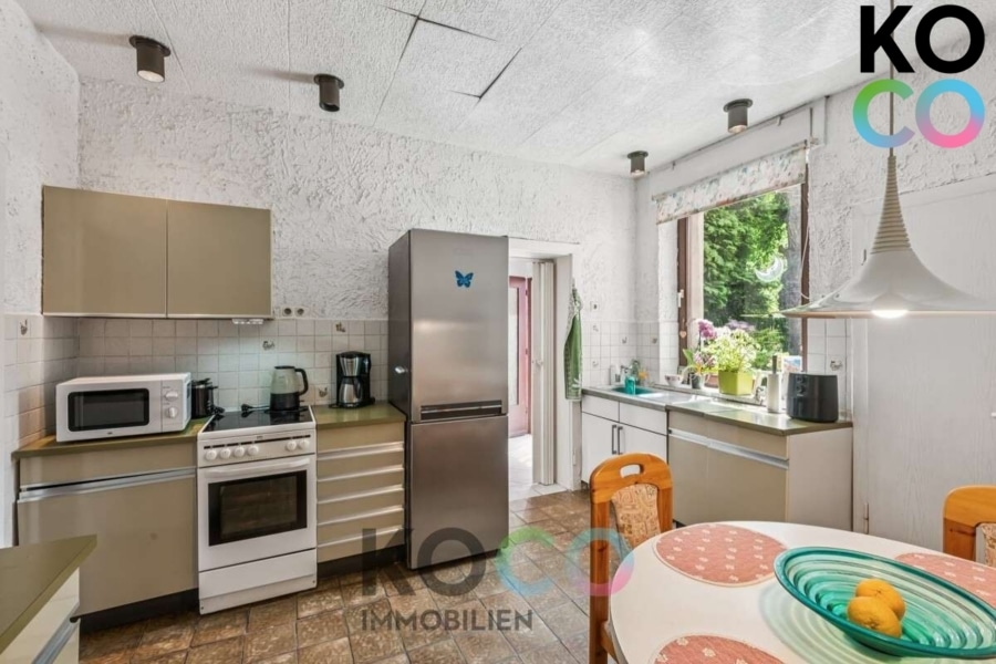 Küche EG - Großzügiges Haus mit viel Potenzial – Zweifamilienhaus für Eigennutzer oder Kapitalanleger!!