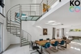 Freitragende Treppe ins 1. OG