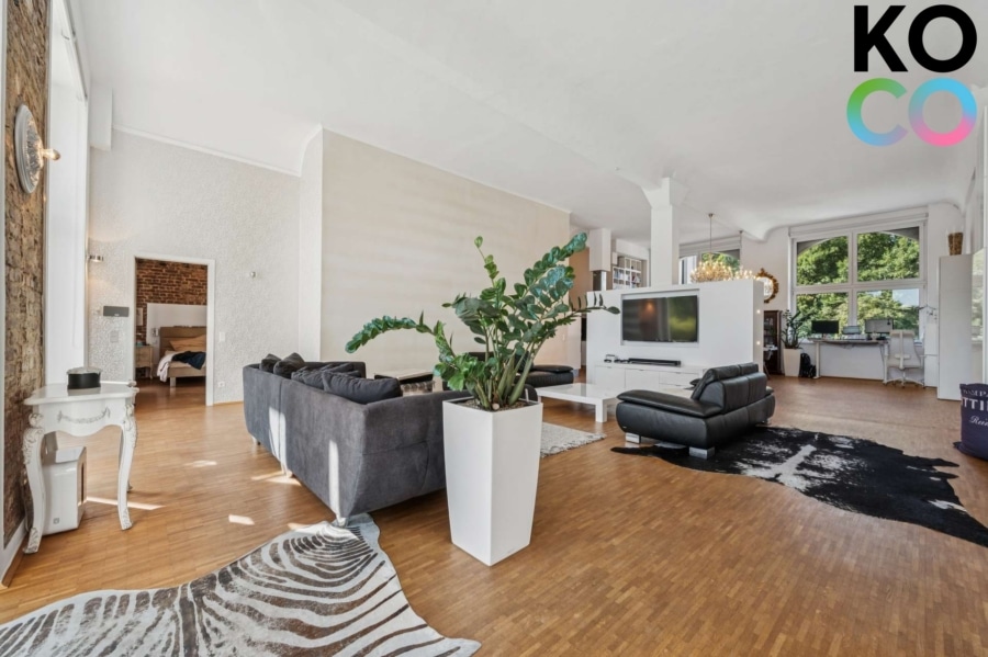 Offener Wohnbereich - Exklusives Loft 4,20 m Decken! 100qm Terrasse & Blick ins Grüne!