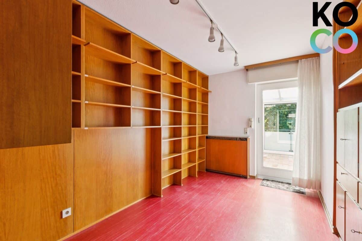 Kinderzimmer/Arbeitszimmer mit Zugang zum Wintergarten