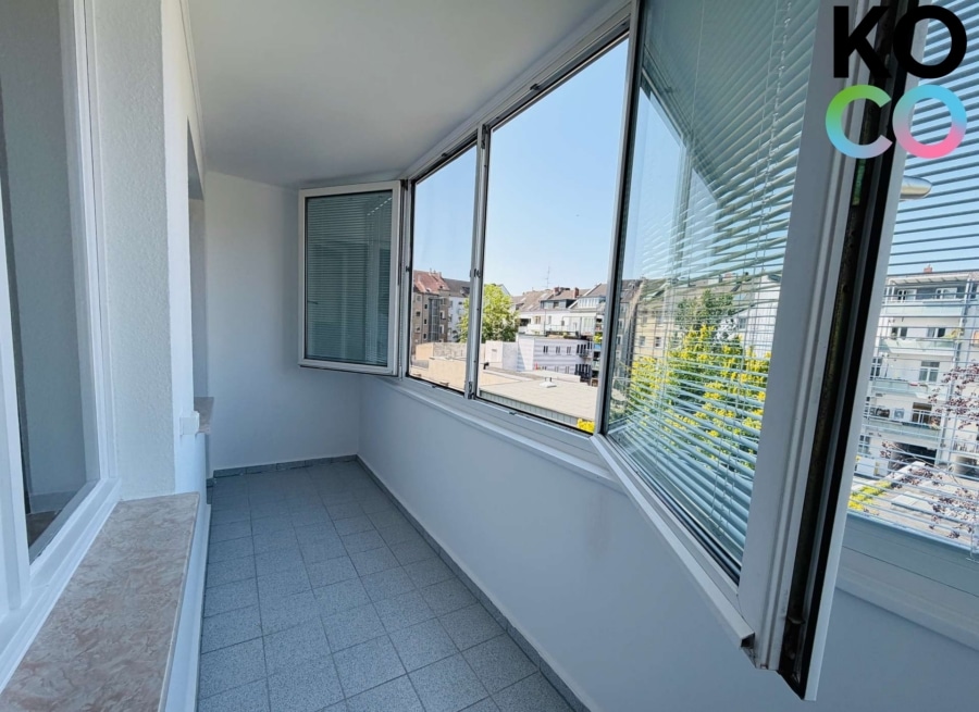 Balkon - Kernsanierte 2-Zimmer-Wohnung in Unterbilk – Erstbezug