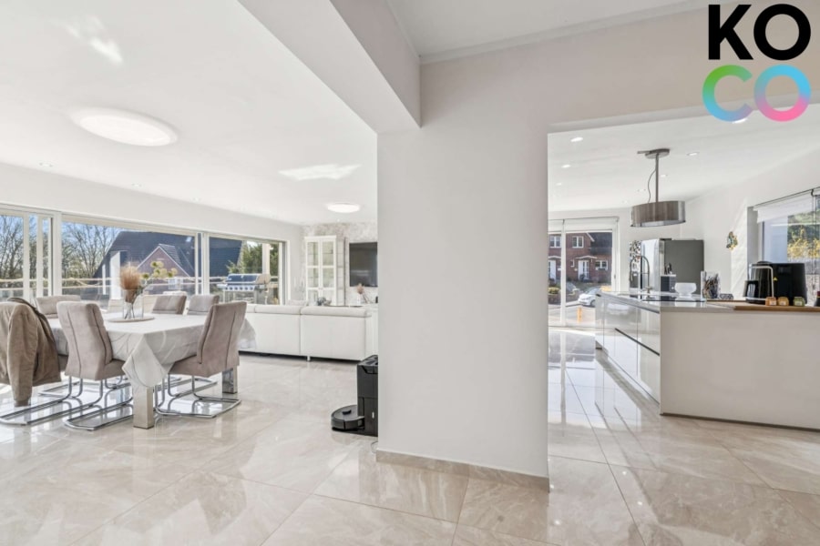 Wohn-/ Ess- & Küchenbereich - Großzügiges Einfamilienhaus mit Einliegerwohnung & Südgarten in Velbert-Flandersbach