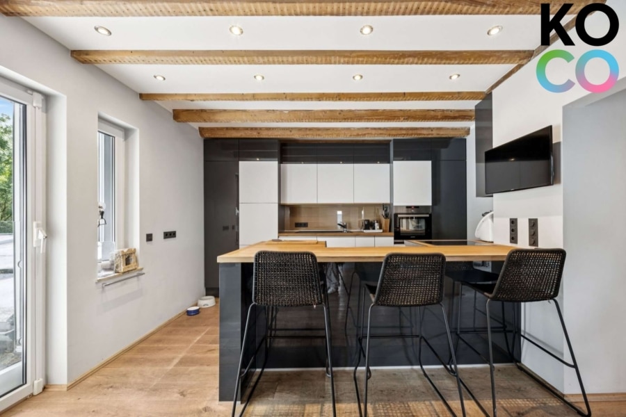 Küche Ansicht 1 - Wohnen und Arbeiten in TOP Lage! Familienparadies ohne Kompromisse!