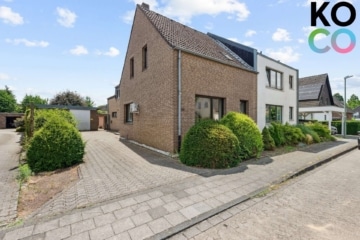 Meerbusch Ossum-Bösinghoven I Doppelhaushälfte mit Einlieger Apartment und herrlichem Grundstück!, 40668 Meerbusch, Doppelhaushälfte